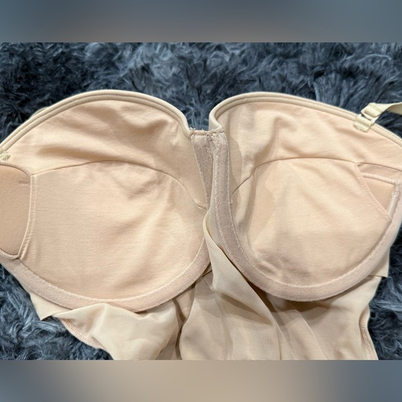 WOLFORD Mat De Luxe Forming Shapewear String Bodysuit in Powder (MEDIUM D) - Picture 7 of 9